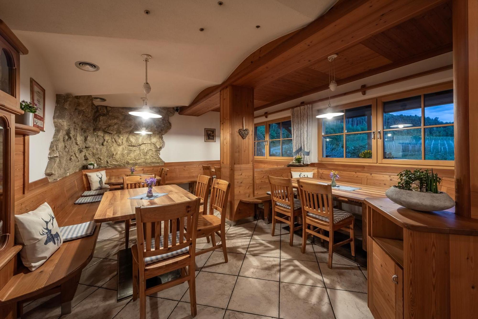 Trinnerhof- Hof Chalets Und Obsthof Mit Zimmer Natz-Schabs Ngoại thất bức ảnh