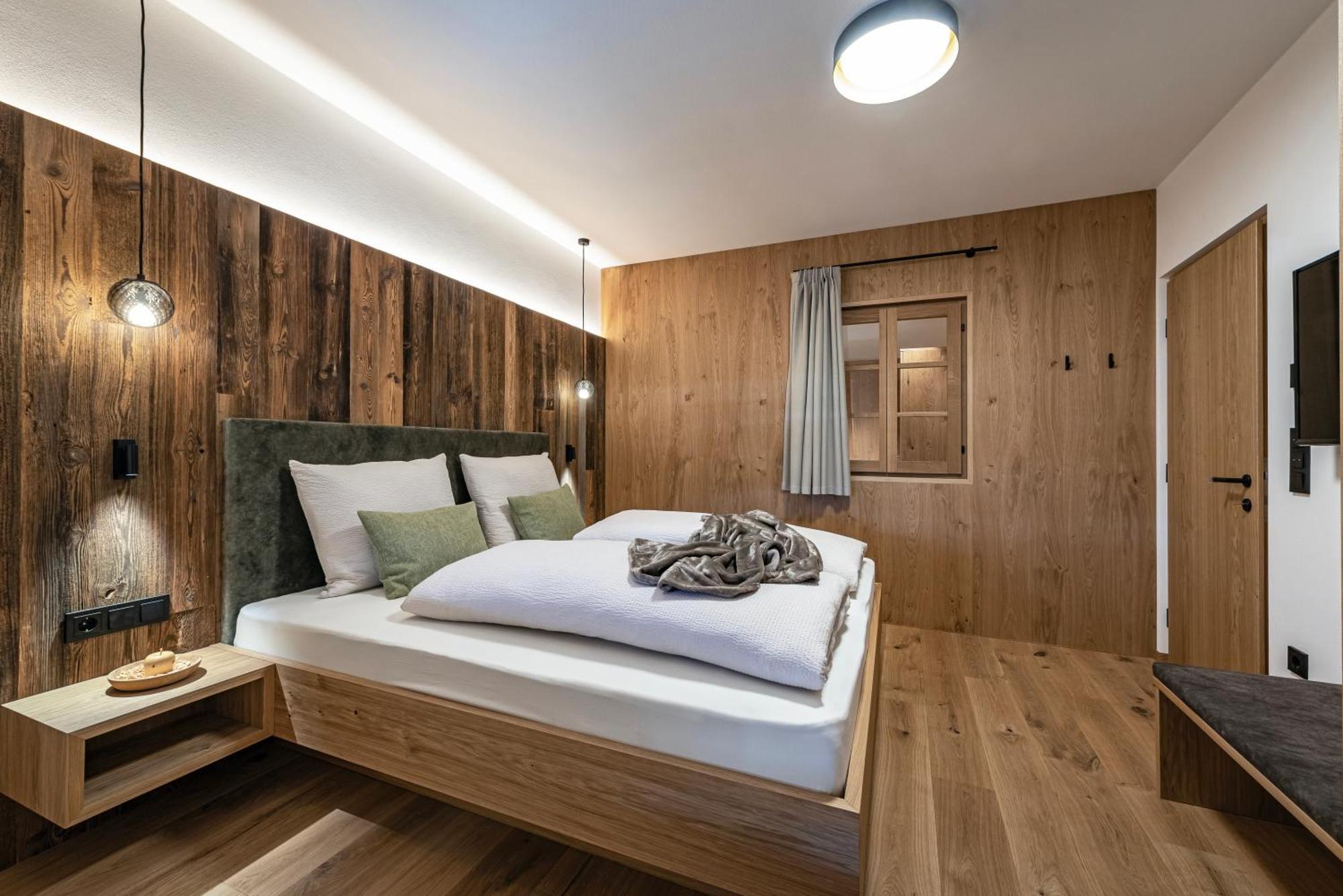Trinnerhof- Hof Chalets Und Obsthof Mit Zimmer Natz-Schabs Ngoại thất bức ảnh