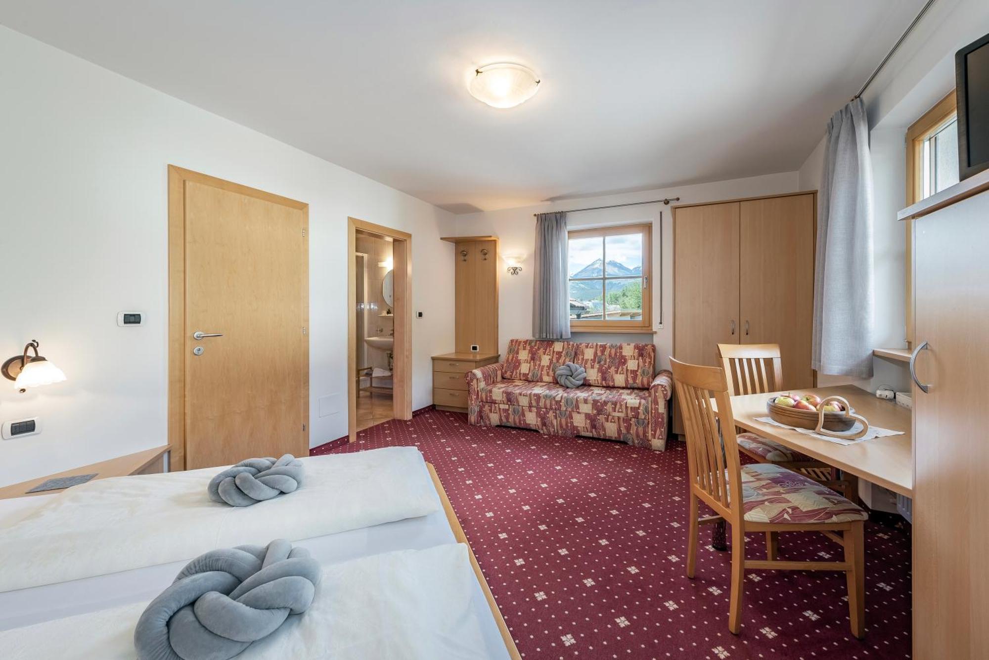Trinnerhof- Hof Chalets Und Obsthof Mit Zimmer Natz-Schabs Ngoại thất bức ảnh