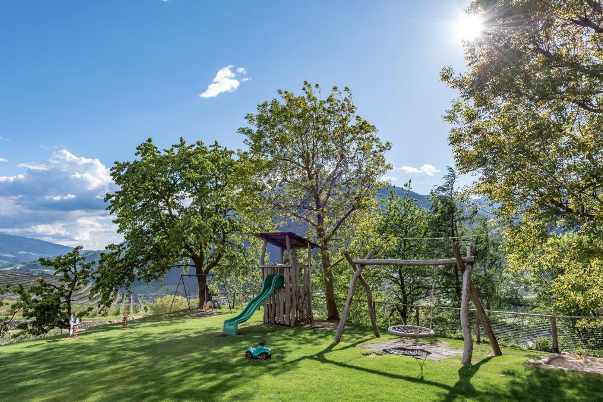 Trinnerhof- Hof Chalets Und Obsthof Mit Zimmer Natz-Schabs Ngoại thất bức ảnh